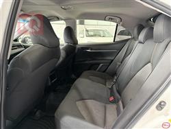 تۆیۆتا کامری